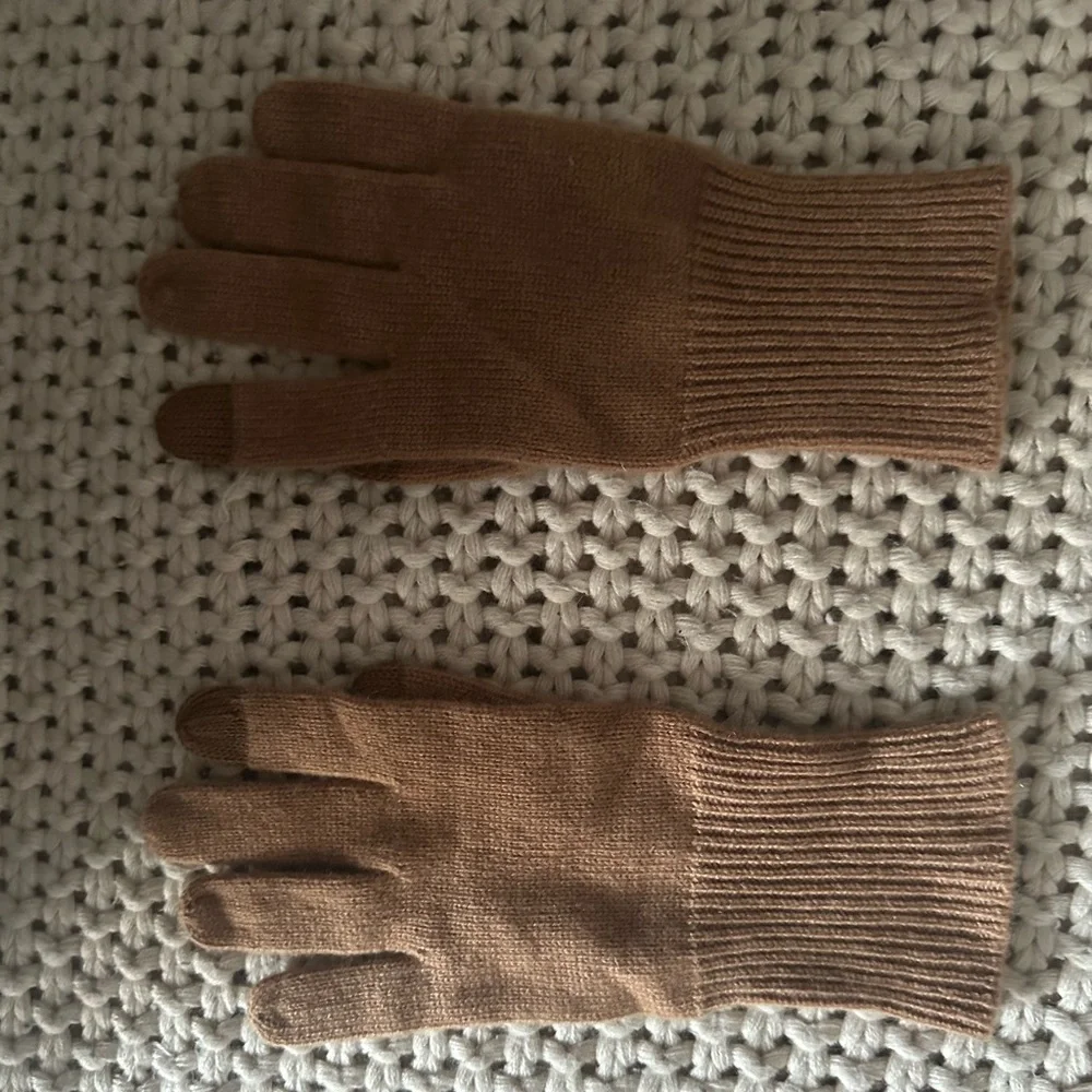 Women's Brown Winter Gloves OS Cozy Fall Chic Accessories